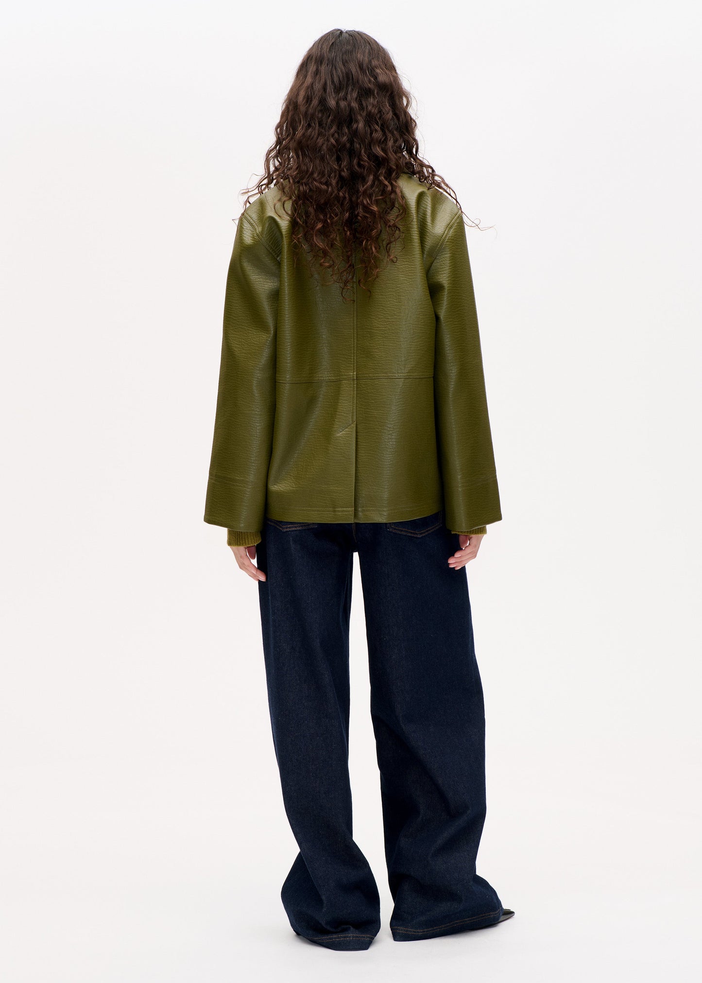 baum und pferdgarten - beah vest ivy green back