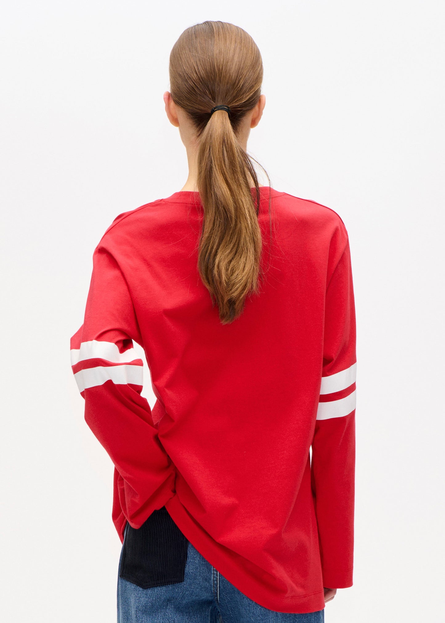 baum und pferdgarten - jeevana t-shirt red back