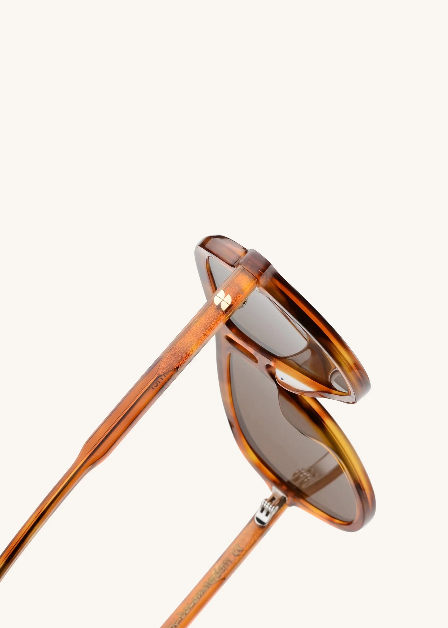 by-bar Steph sunglasses caramel detail