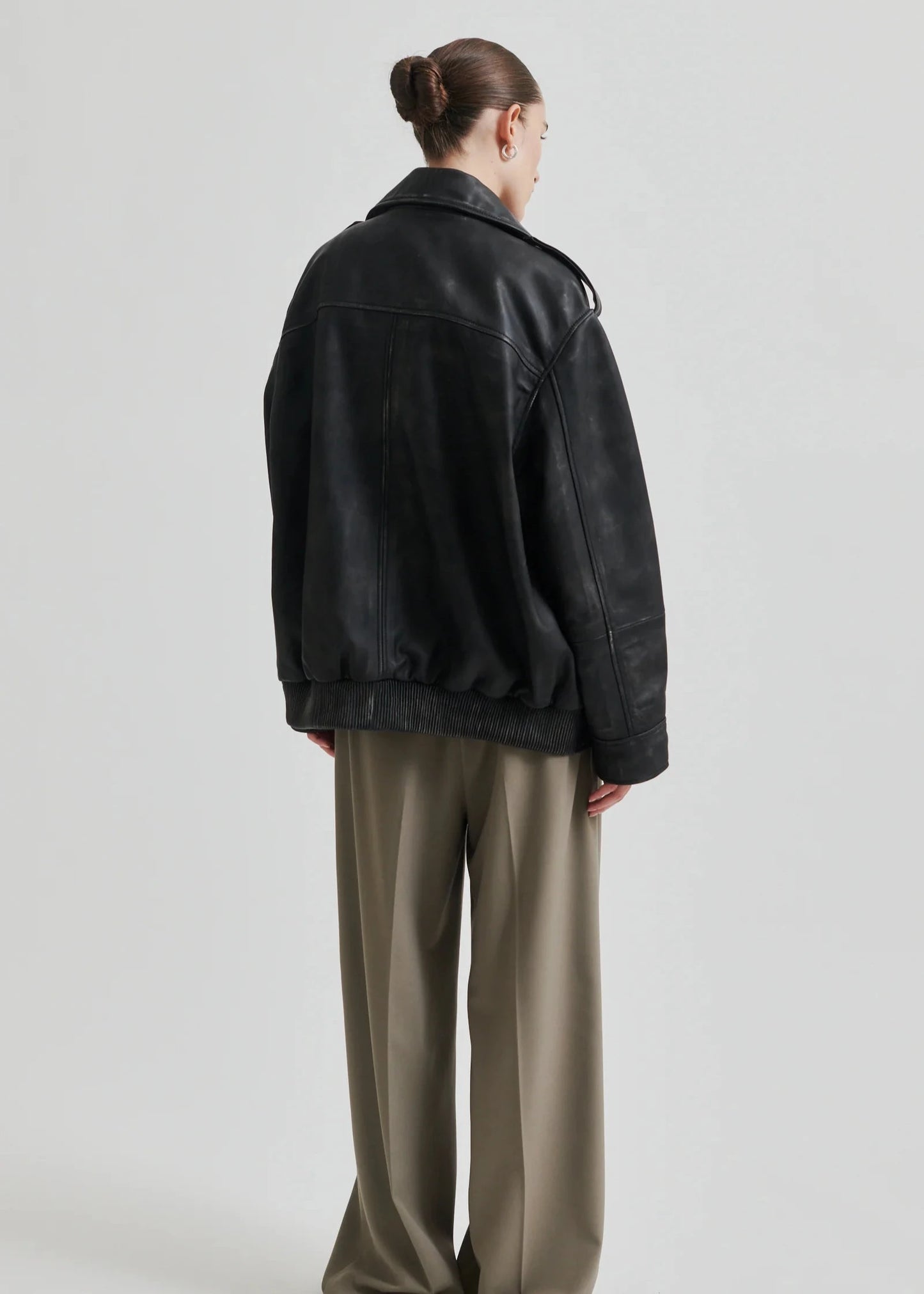 Second female auras leather jacket back