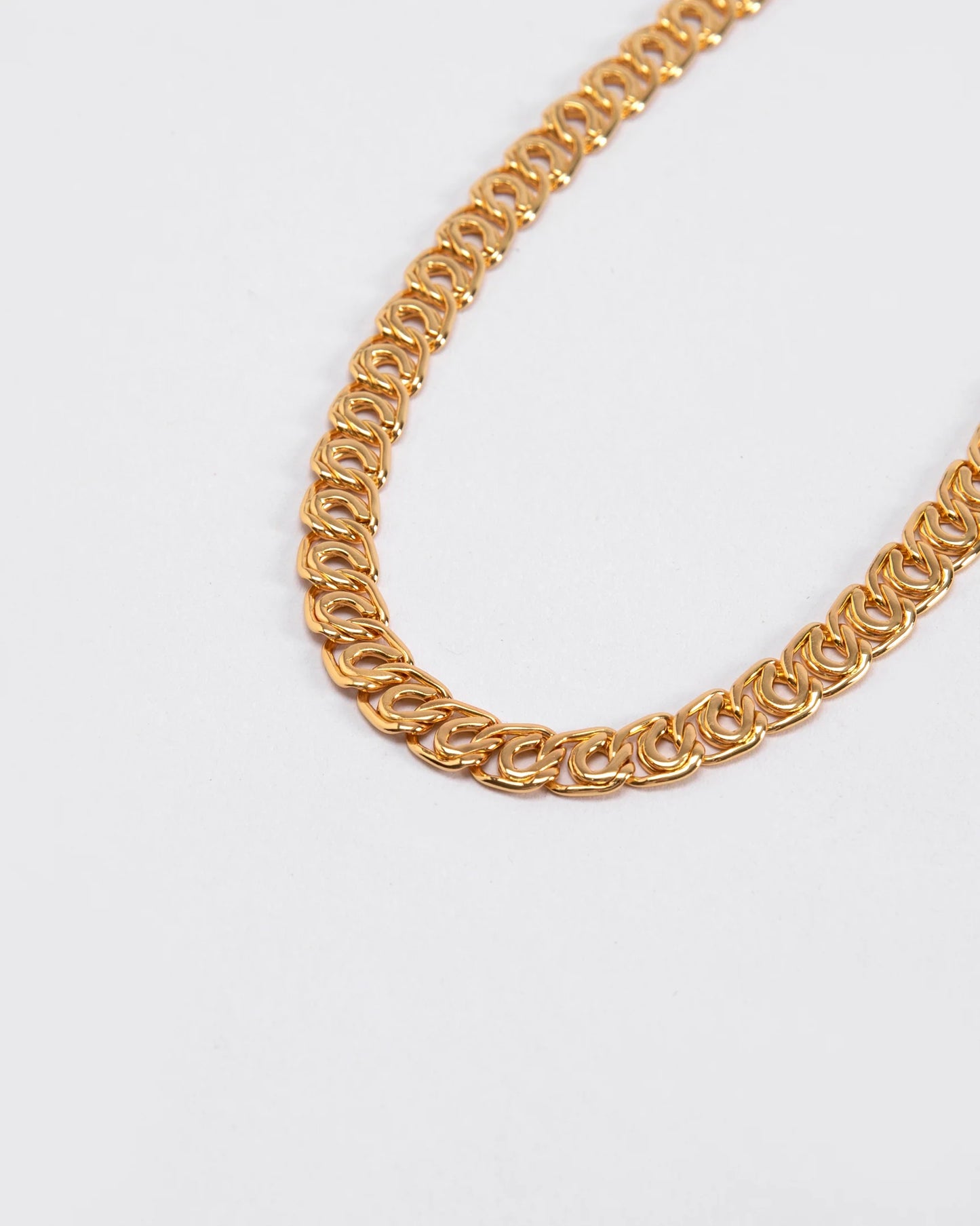 ANNALOCH - INFINTE NECKLACE GOLD PLATED