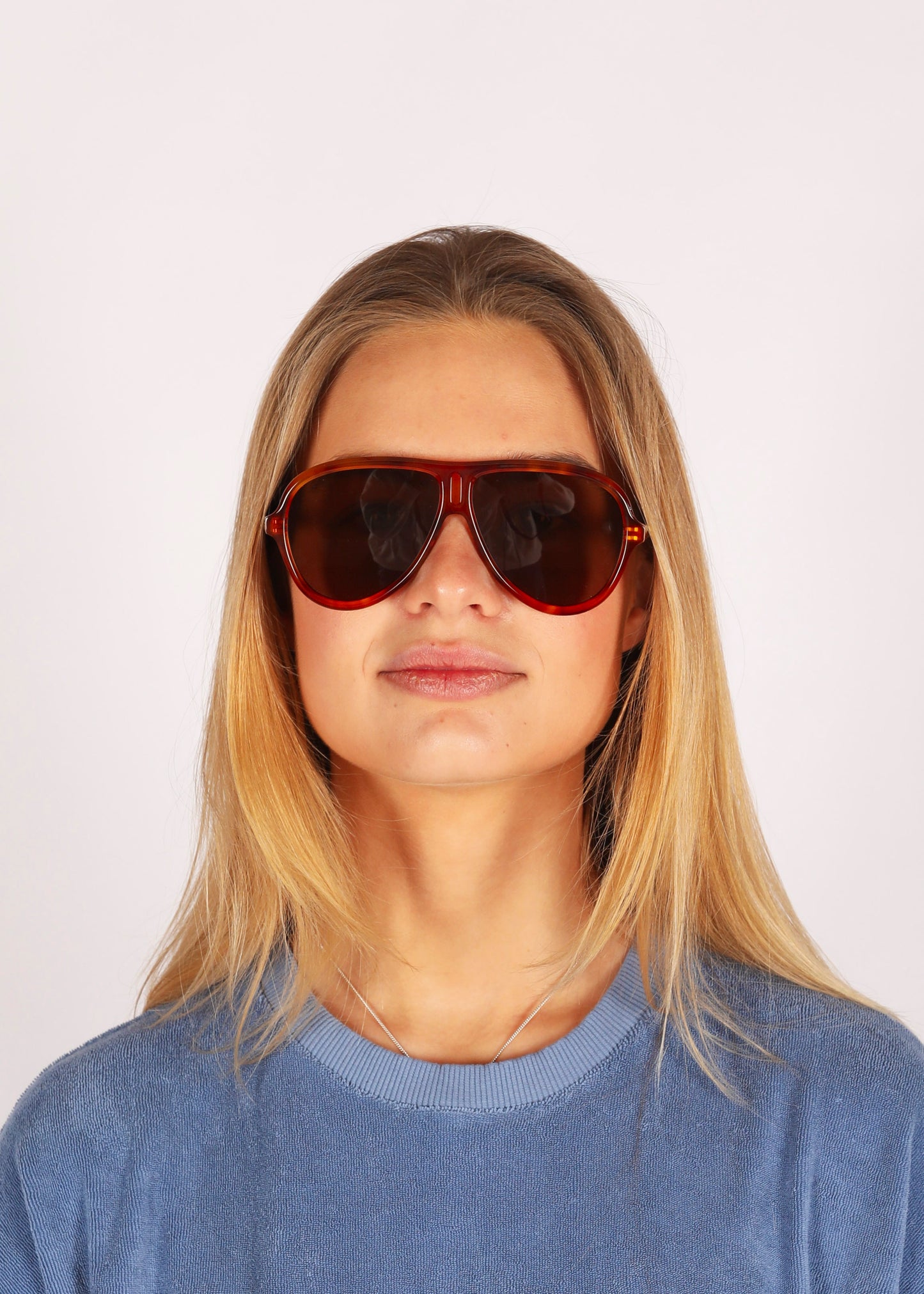 by-bar Steph sunglasses caramel profile