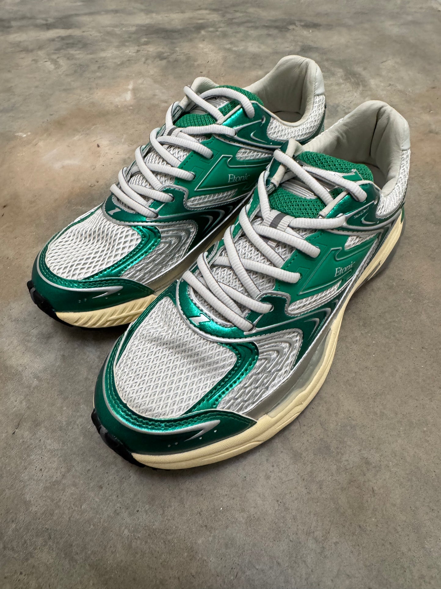 EVOLUTION METALLIC GREEN