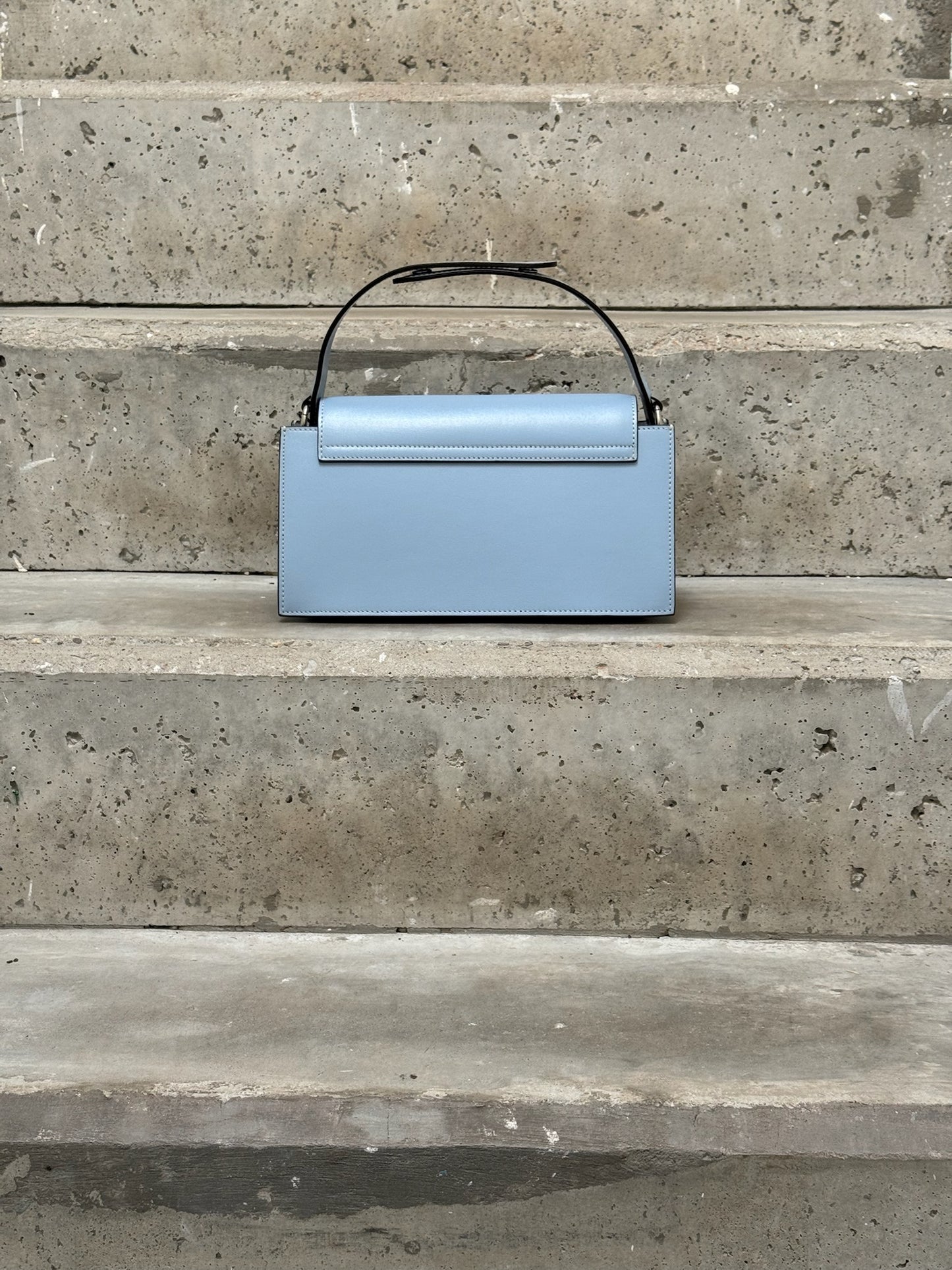 ZARINA ROUGE - LEO ICE