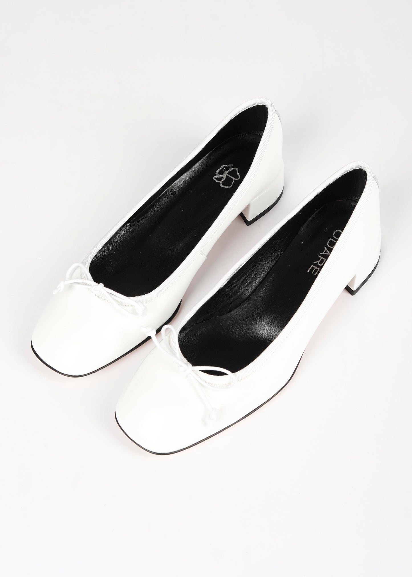 odare andorra white side