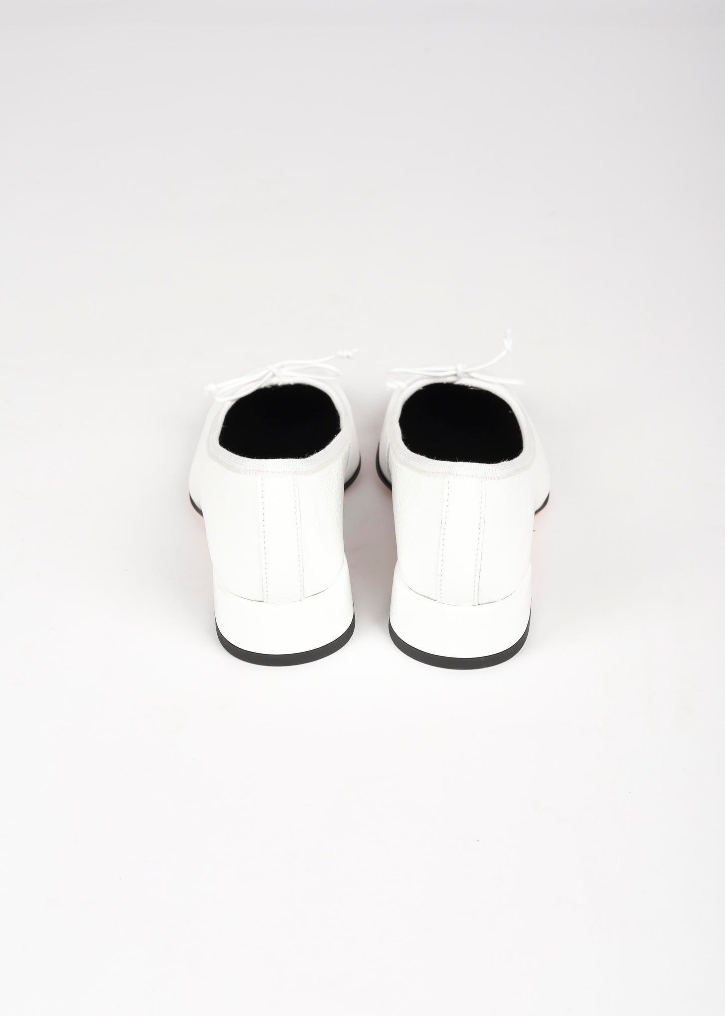 odare andorra white back