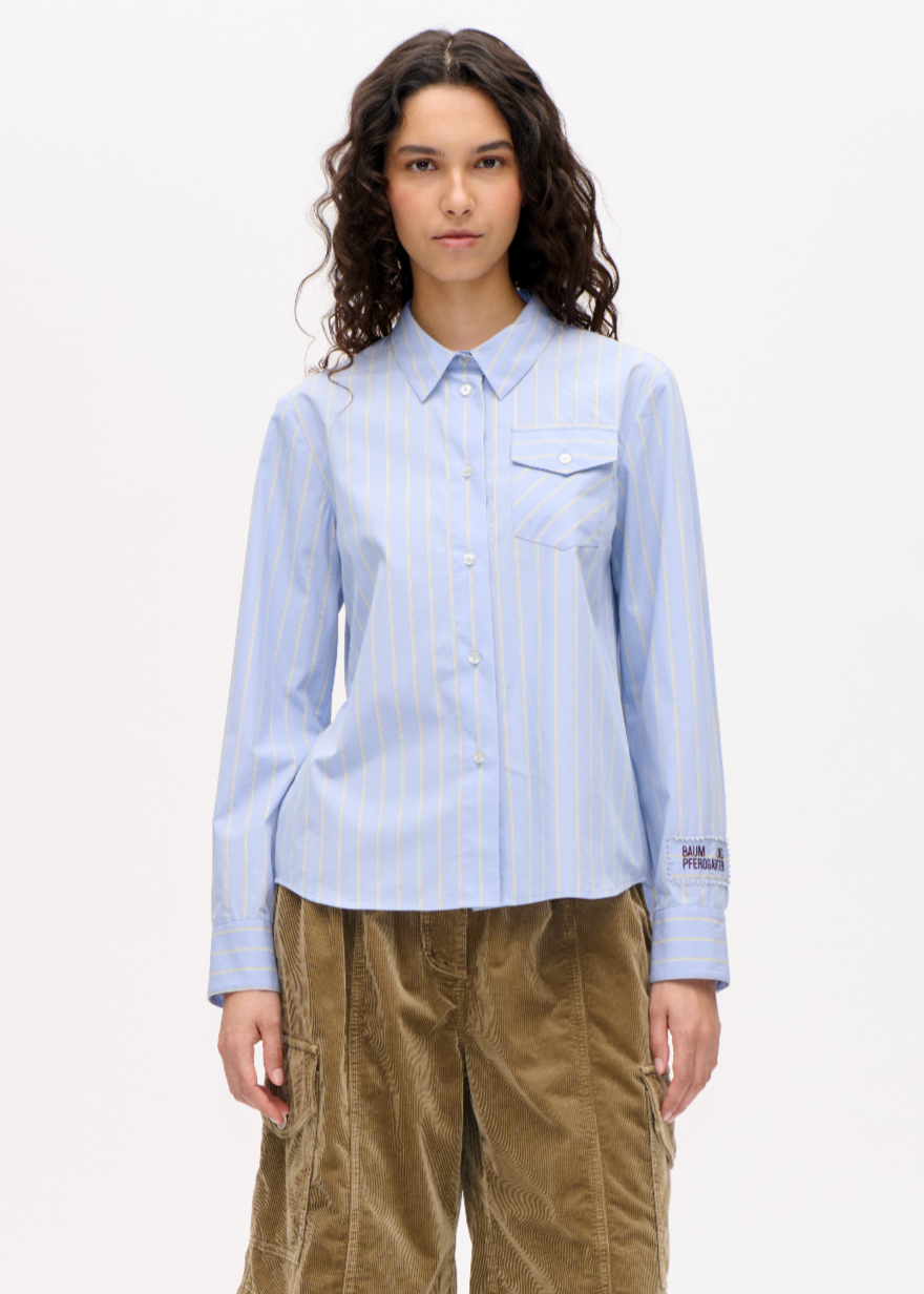 baum und pferdgarten - menja shirt sky blue profile