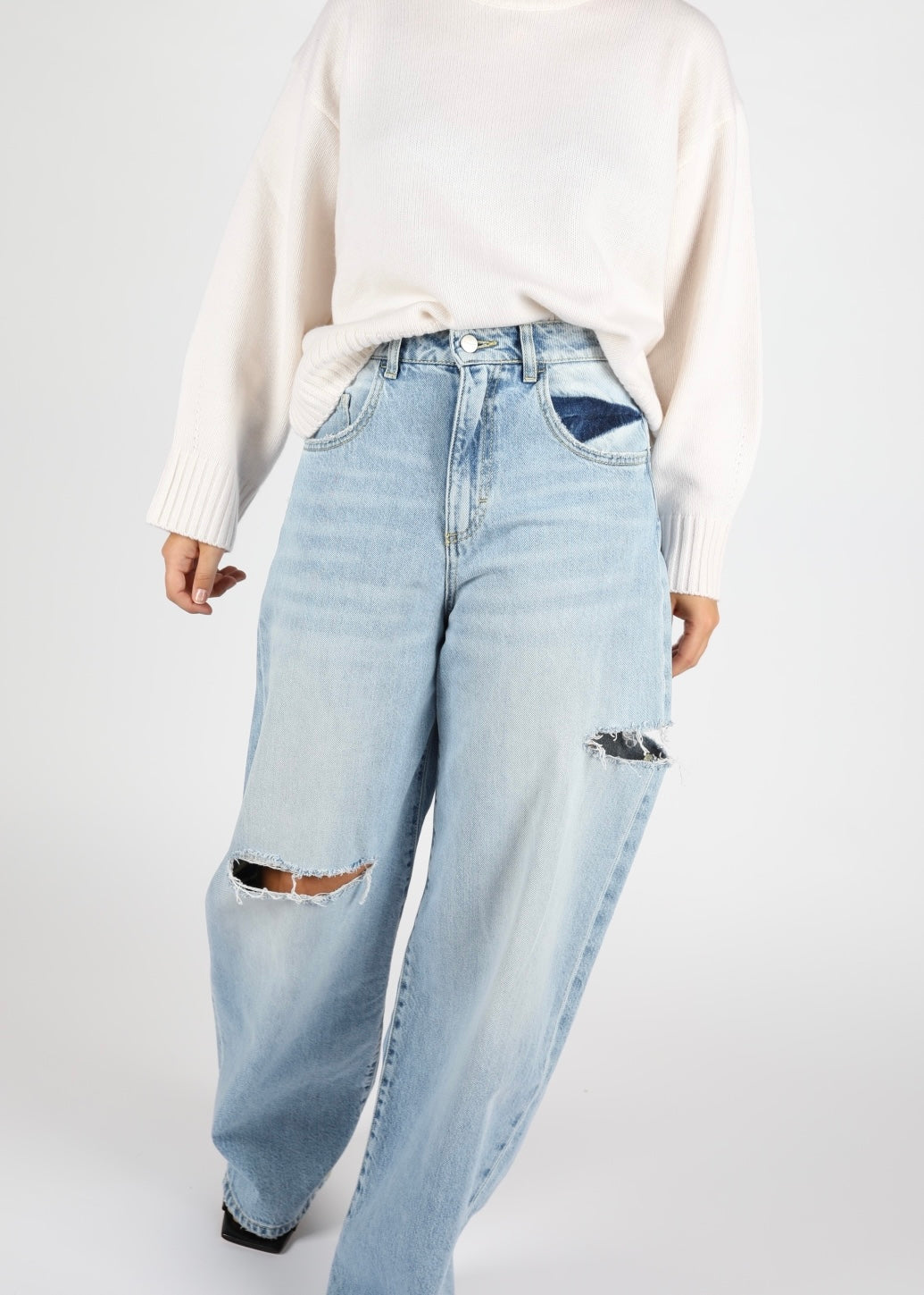 ICON JEANS Poppy - with a medium waist and made of 100% cotton, these wide-leg jeans are a must-have for your wardrobe.