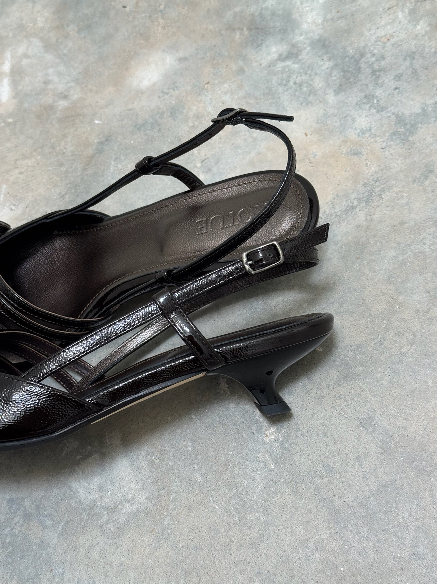 ROTUE - I WANNA SLINGBACK BROWN