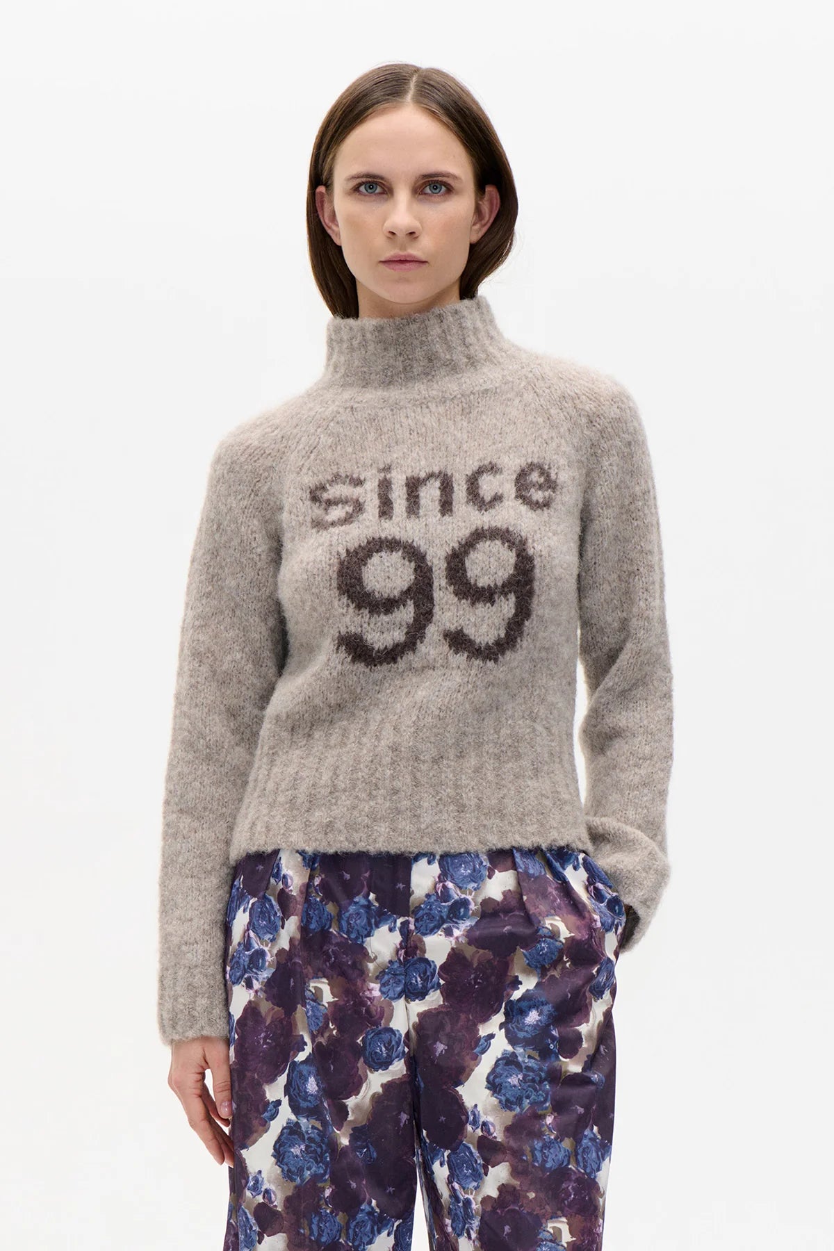 BAUM UND PFERDGARTEN - CELENA PULL GREY