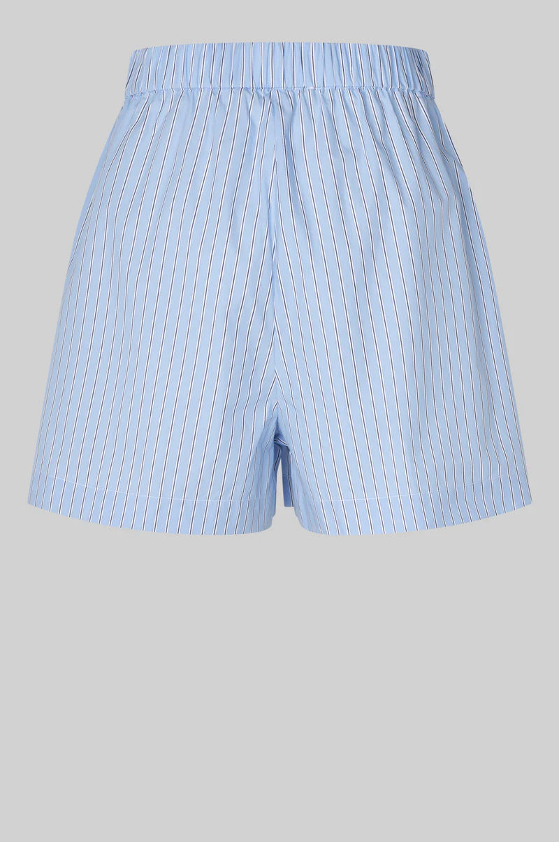 SECOND FEMALE - ALANIS SHORT
