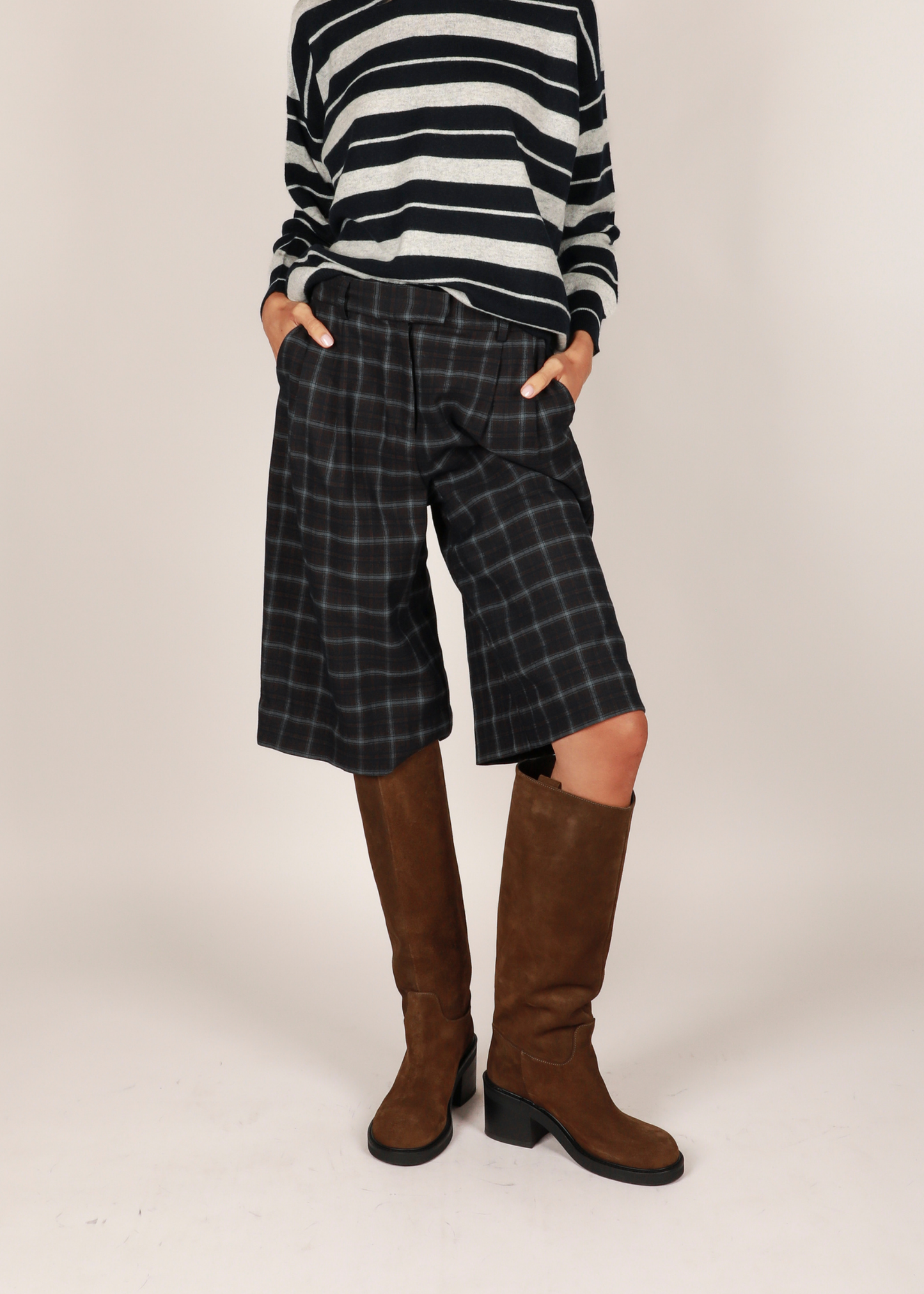 NOTED ANTWERP - ABBU BERMUDA CHECKERED BLU/RED