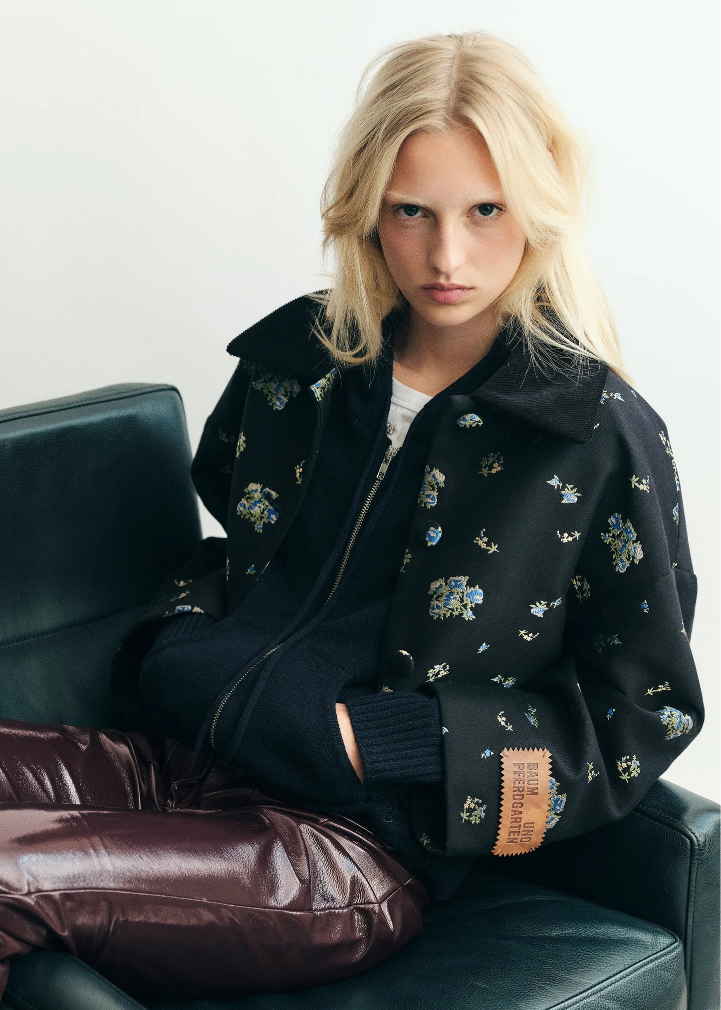 BEBETH VEST BLACK FLOWER