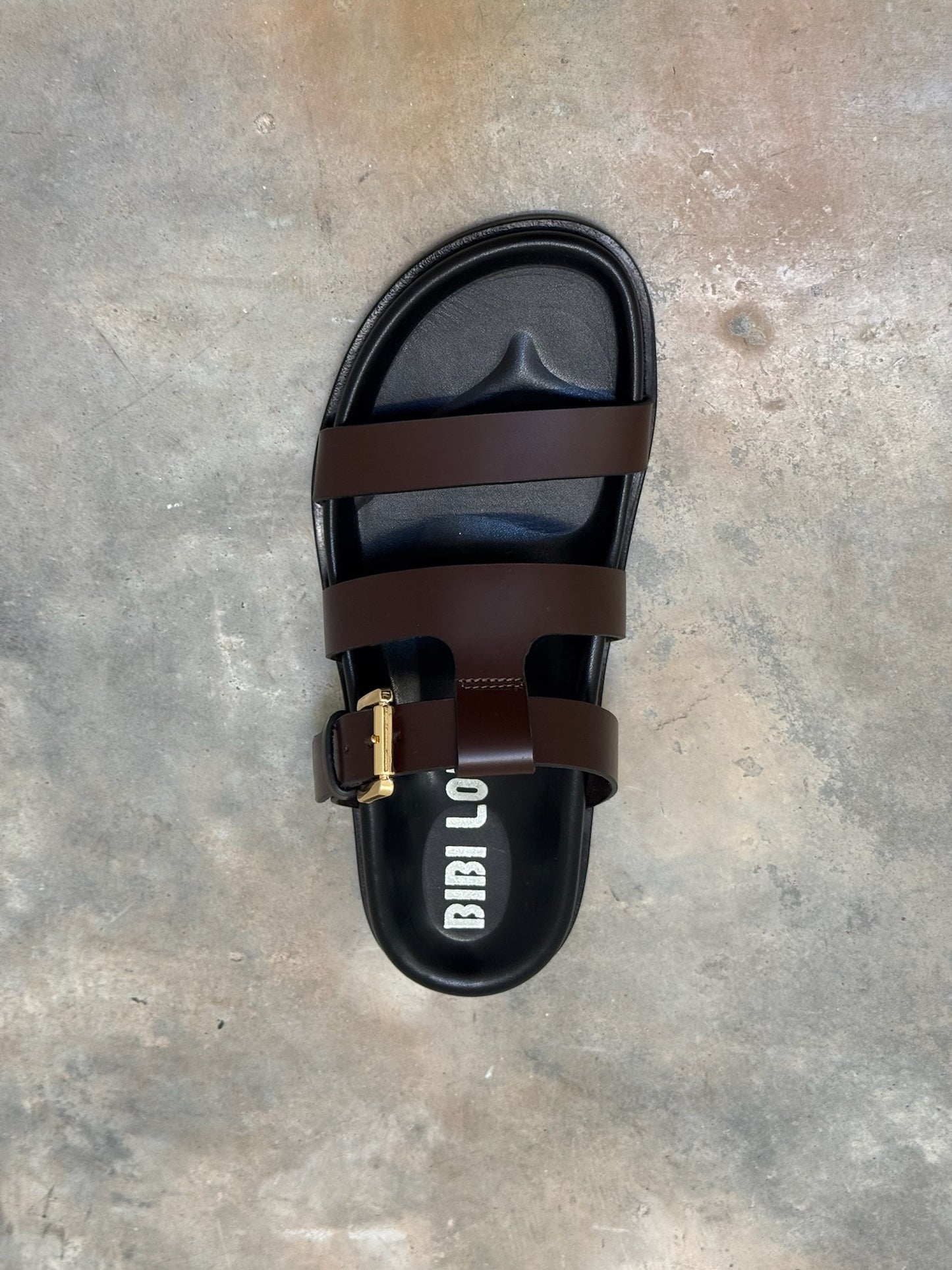 SLIPPER RIEM GESP BRUN