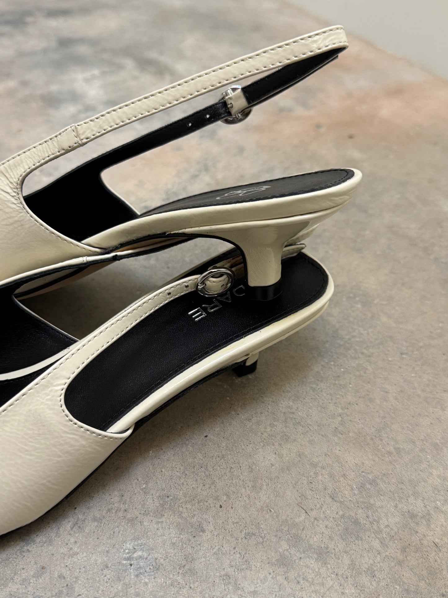 ANNA SLINGBACK VERNIS ECRU