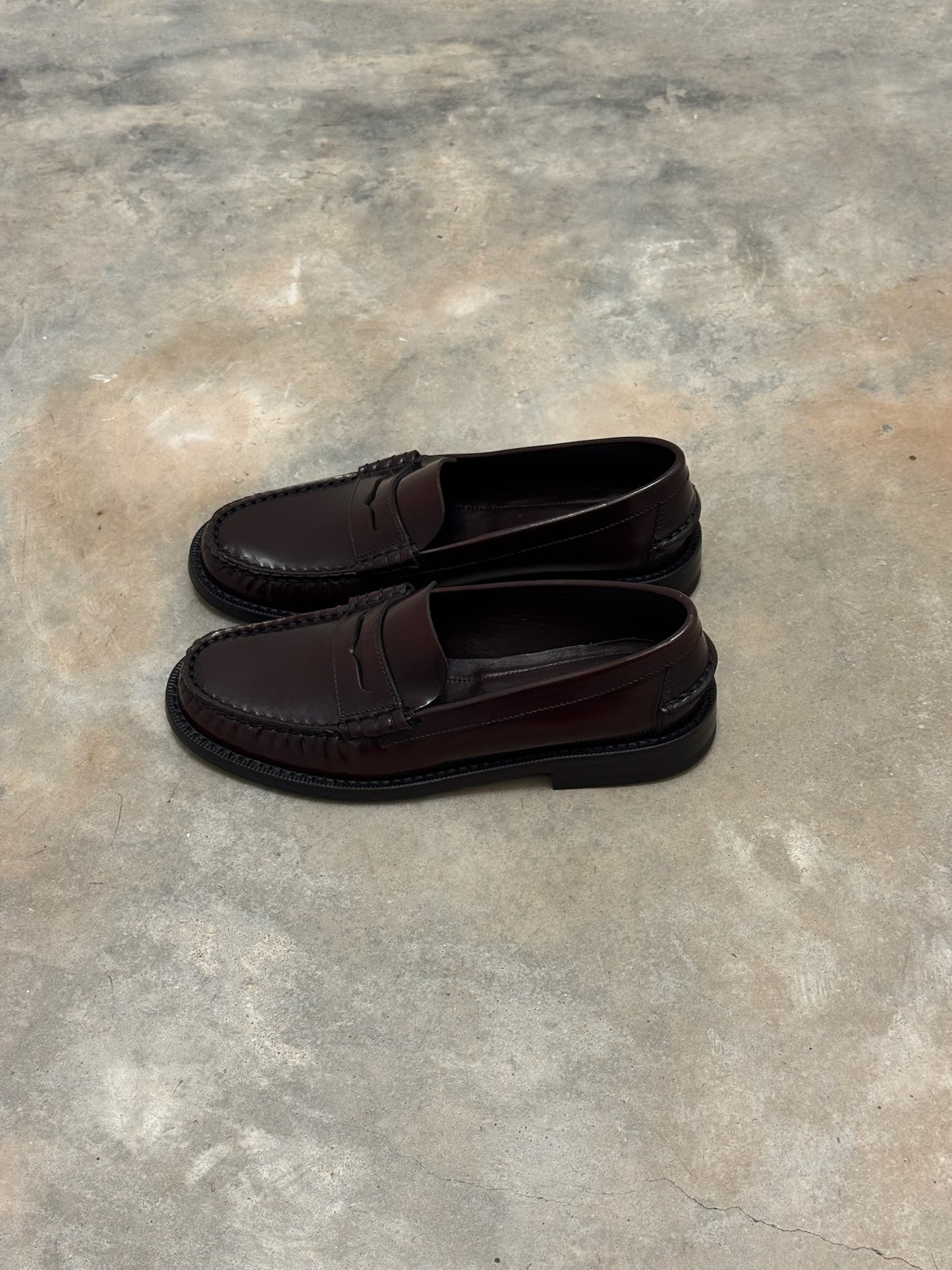 MOCCASIN BURGUNDY
