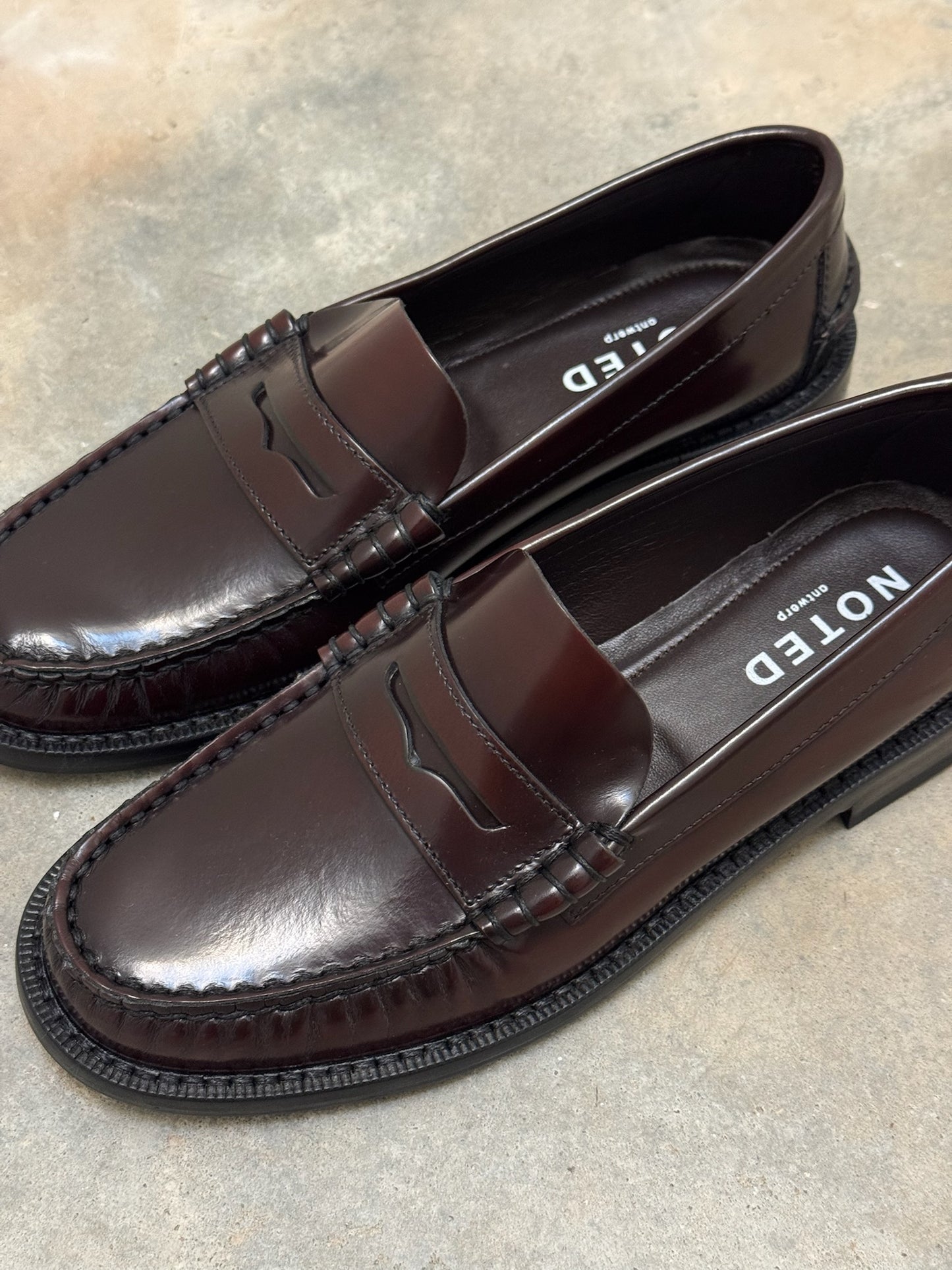 MOCCASIN BURGUNDY