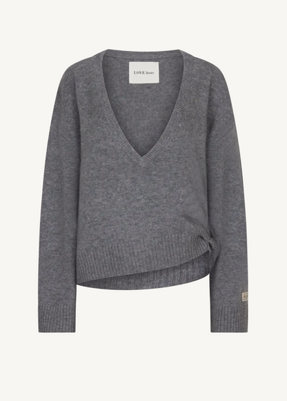 RACHEL PULL V GREY