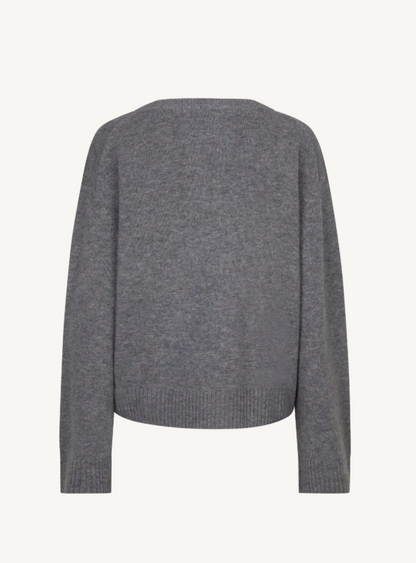 RACHEL PULL V GREY
