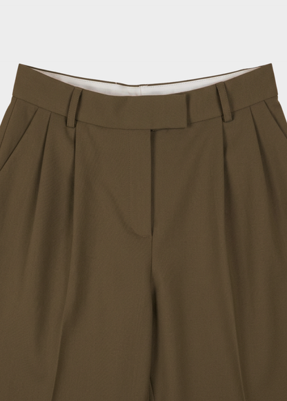 NOTED ANTWERP - ABBU BERMUDA KHAKI