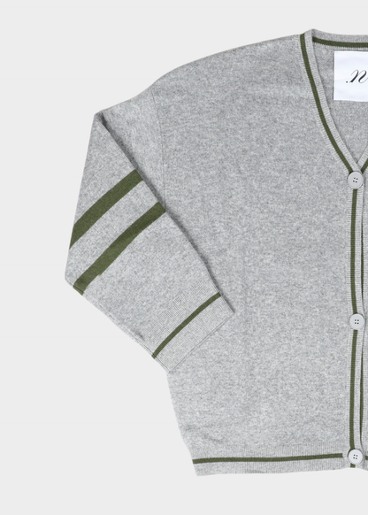 NOTED ANTWERP - BENNY CARDIGAN LOGO GREY/KHAKI