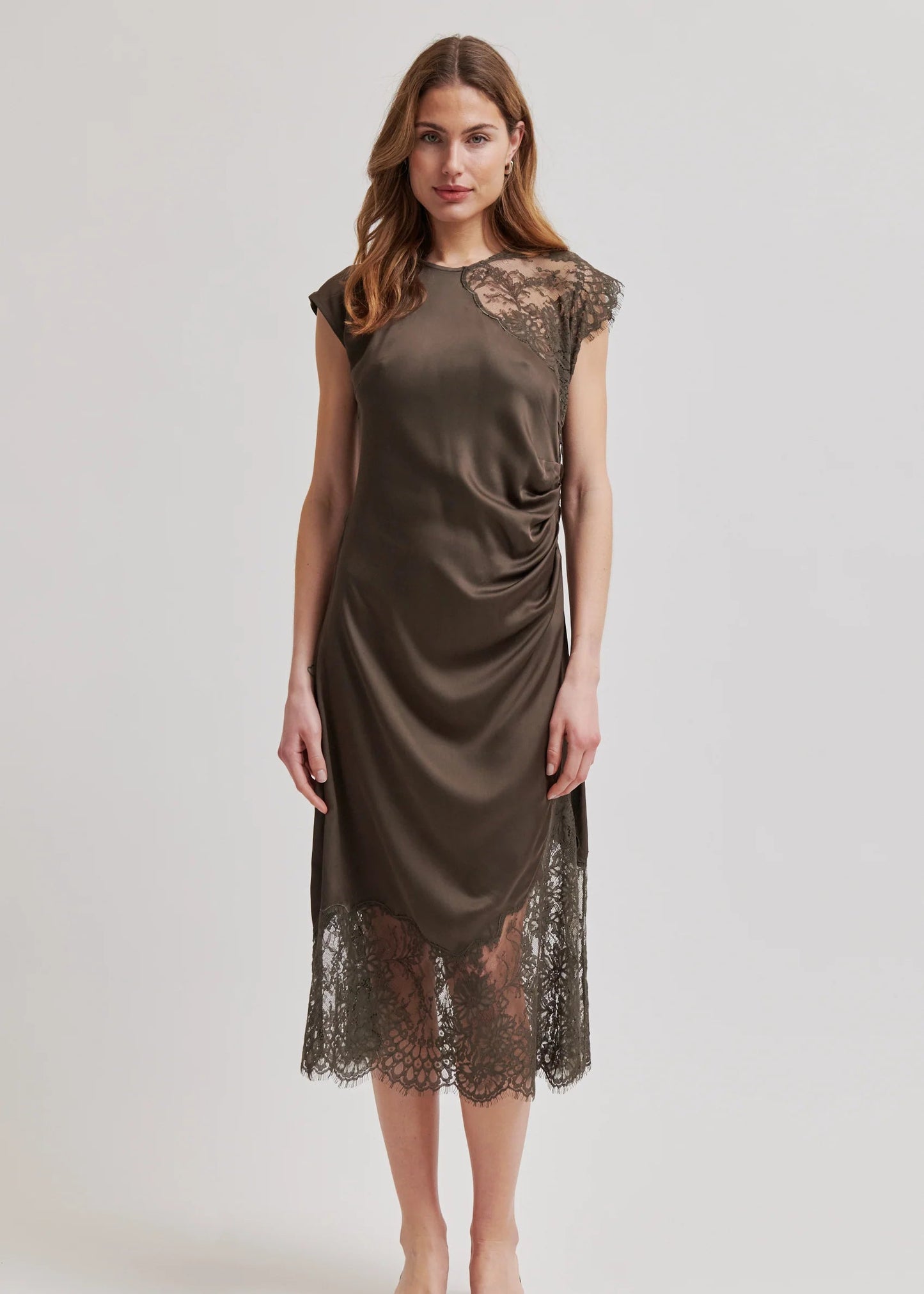 WILLINA DRESS KAKI