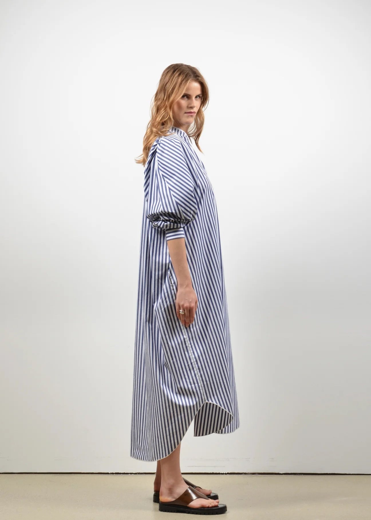 COLLECTORS CLUB - donnie dress pinstripe side