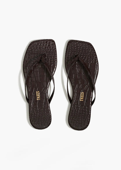 A classic crocodile embossed leather combined with our modern square toe silhouette.