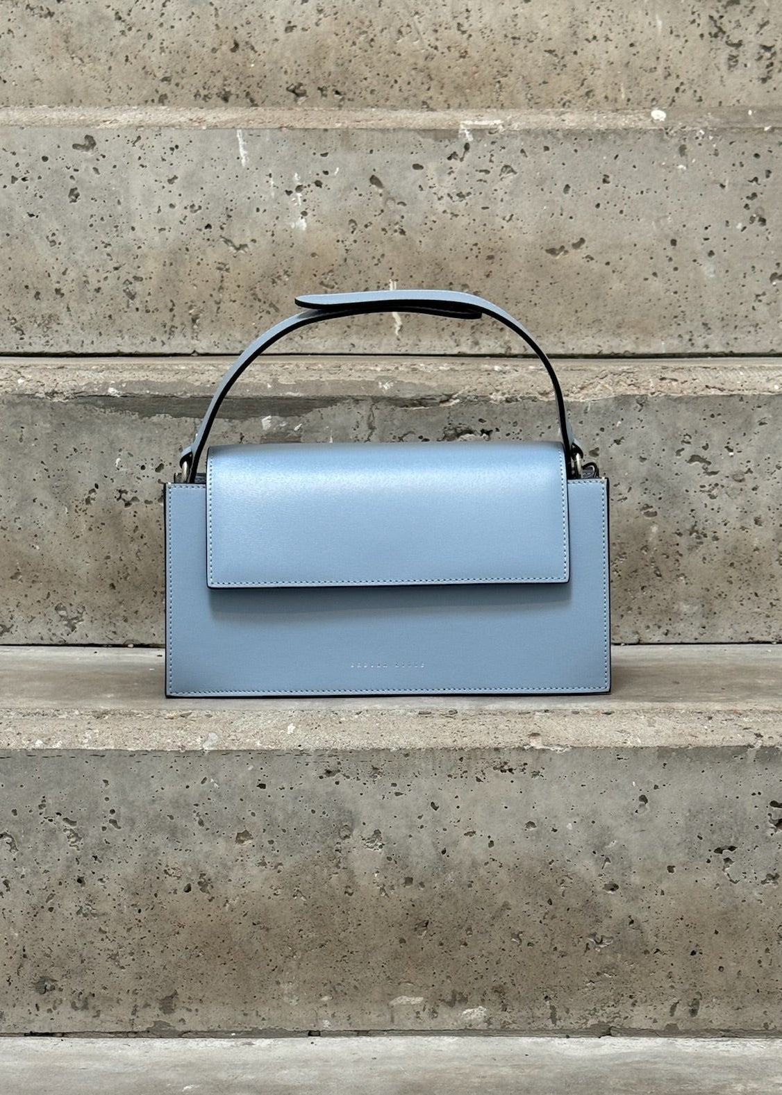 ZARINA ROUGE - LEO ICE